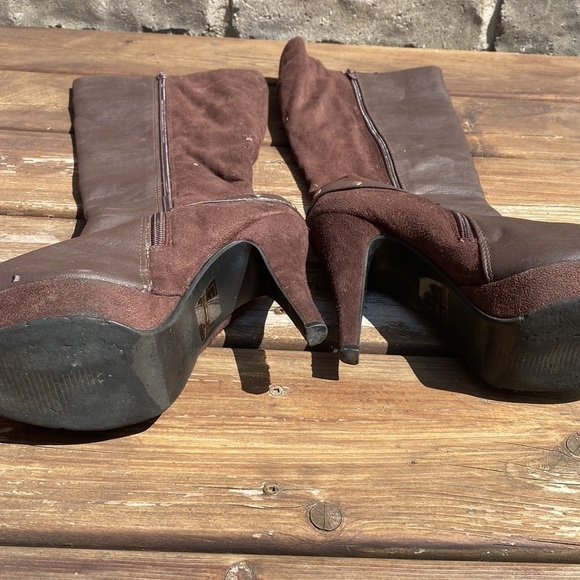 Shoedazzle Eileen boots high heel faux suede buckle detail size 8 - Picture 5 of 11